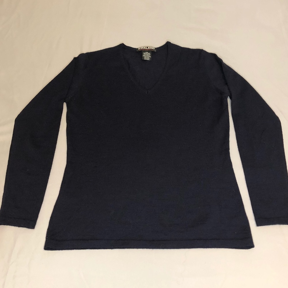 100% Merino Wool V-Neck Sweater